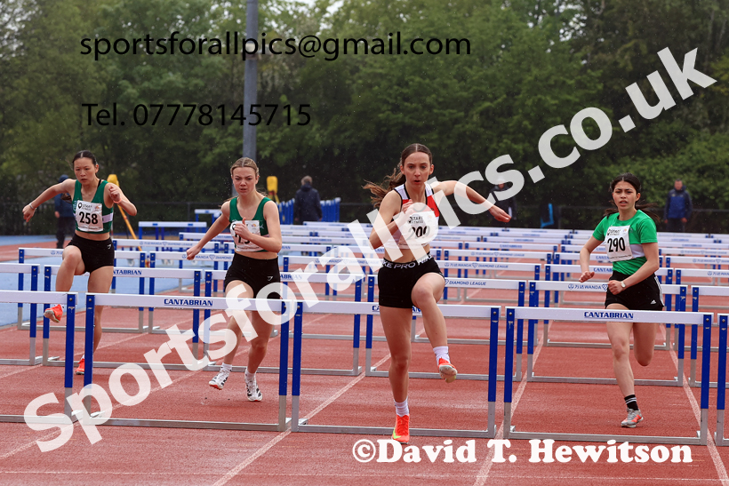 Hurdles, 2026 North Eastern Track and Field Champs, Shildon, County Durham. Photo: David T. Hewitson/Sports for All Pics
